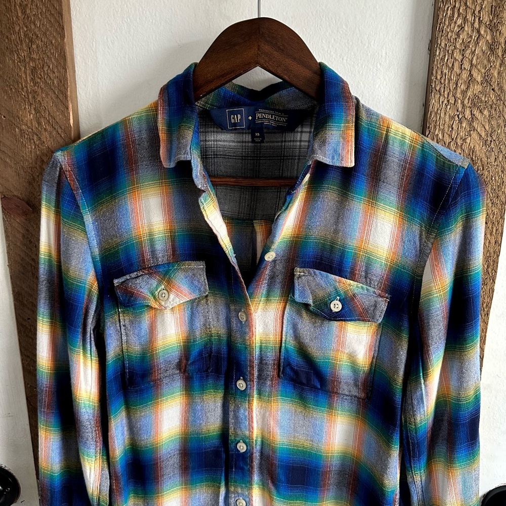 Gap + Pendleton Women’s XS ‘Boyfriend’ Flannel Blue Multi Plaid Button Up Shirt
